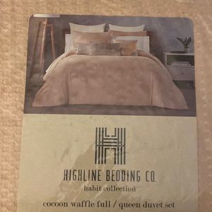 Duvet set, full/queen, dark cream or beige, NWT, retail $229, “cocoon waffle”